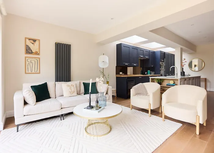 The Brondesbury Park - Sparkling 3Bdr Flat With Garden